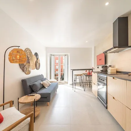 Guestready - Charming Duplex In Heart Of Alfama Vendégház 4*