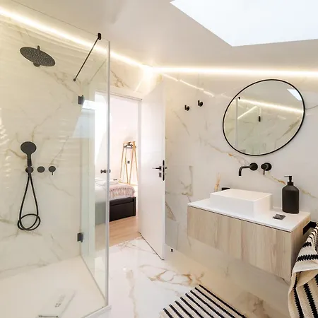 Guestready - Charming Duplex In Heart Of Alfama Vendégház Lisboa