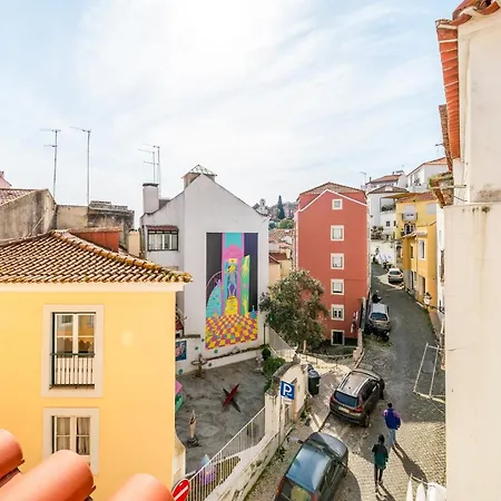 Guestready - Charming Duplex In Heart Of Alfama Vendégház Lisboa